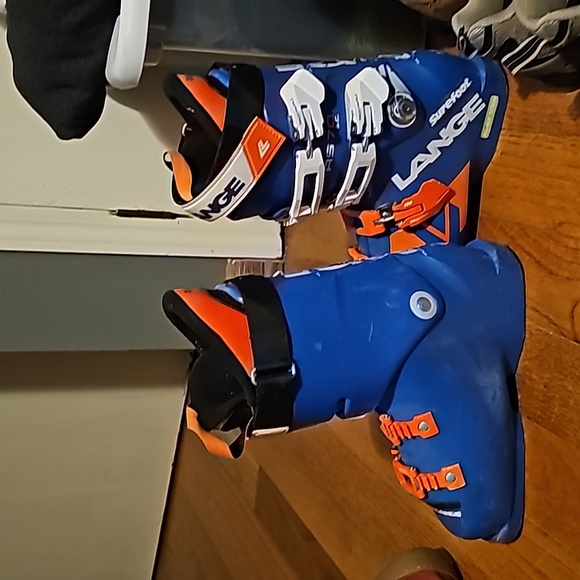 LANGE - Picture 4 of 6